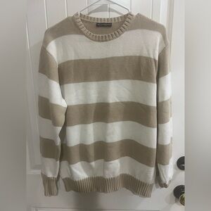 Brandy Melville Tan and White Crewneck Sweater